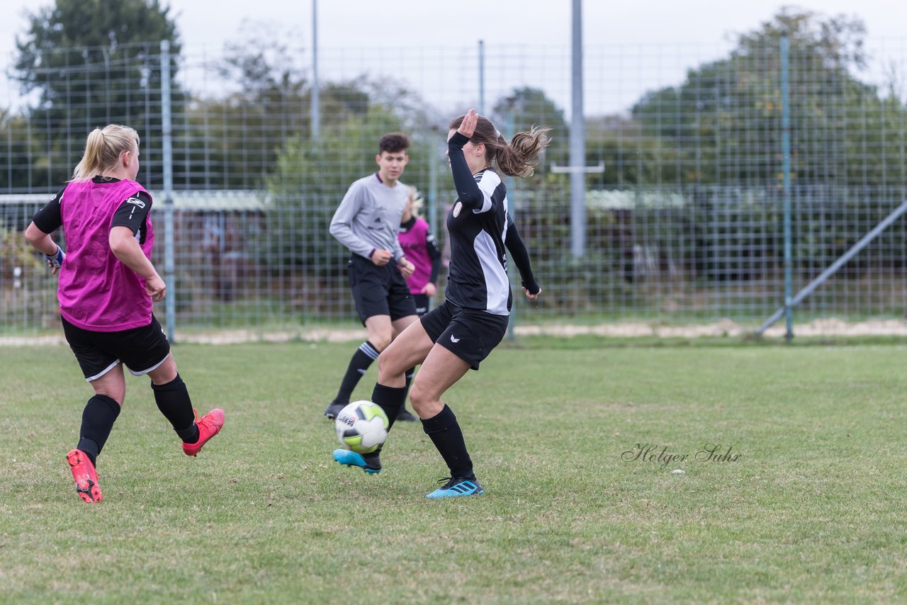 Bild 312 - Frauen Grossenasper SV - SV Steinhorst/Labenz : Ergebnis: 1:3